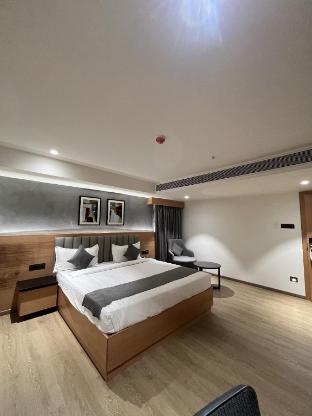 hotel tulips grand