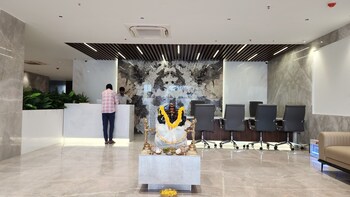 hotel tulips grand