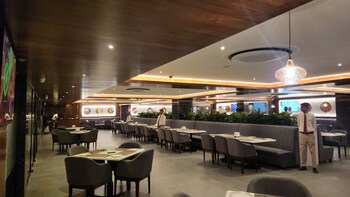 hotel tulips grand