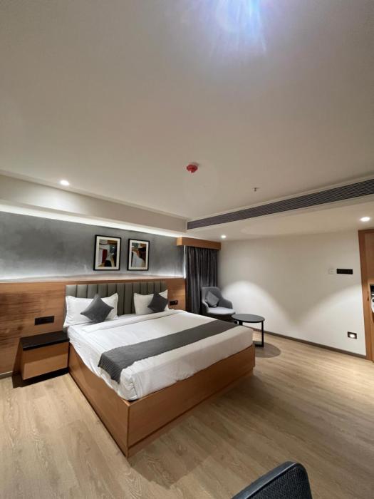hotel tulips grand