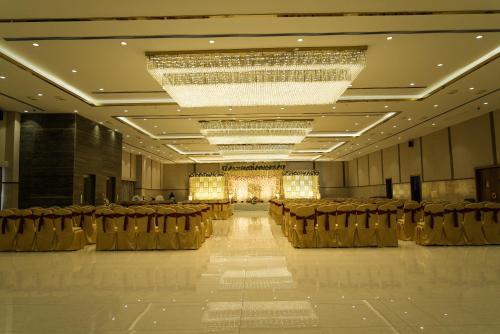 hotel tulips grand