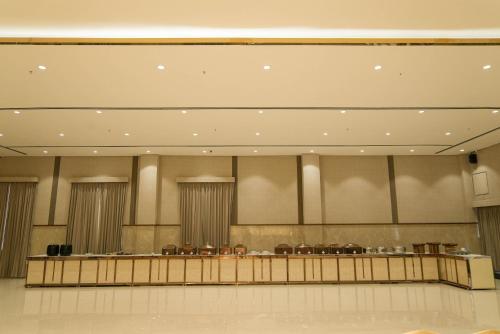 hotel tulips grand