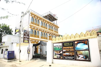 Hotel L S Restaurant & Spa,,3 star