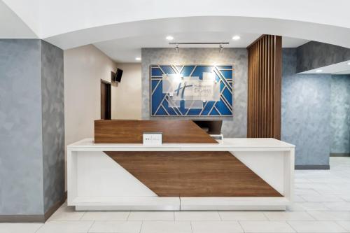 holiday inn express and suites pekin peoria area by ihg
