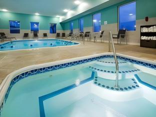 holiday inn express and suites pekin peoria area by ihg