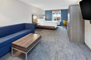 holiday inn express and suites pekin peoria area by ihg