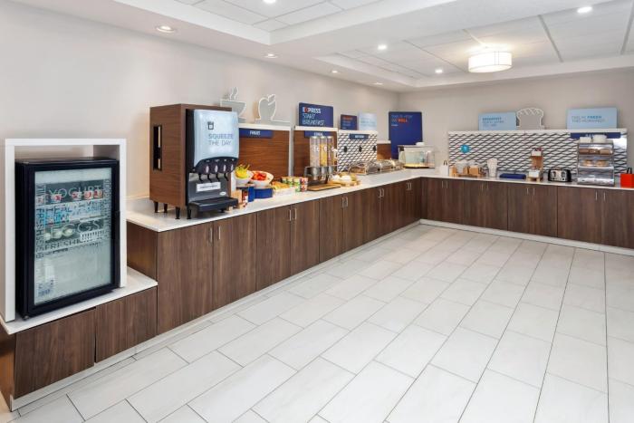 holiday inn express and suites pekin peoria area by ihg