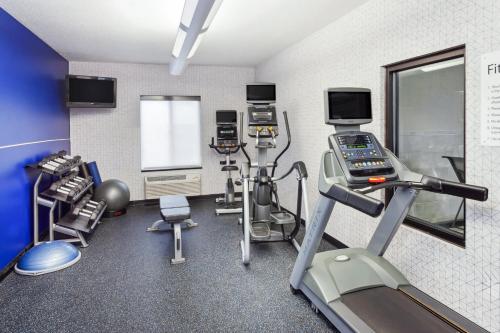 holiday inn express and suites pekin peoria area by ihg