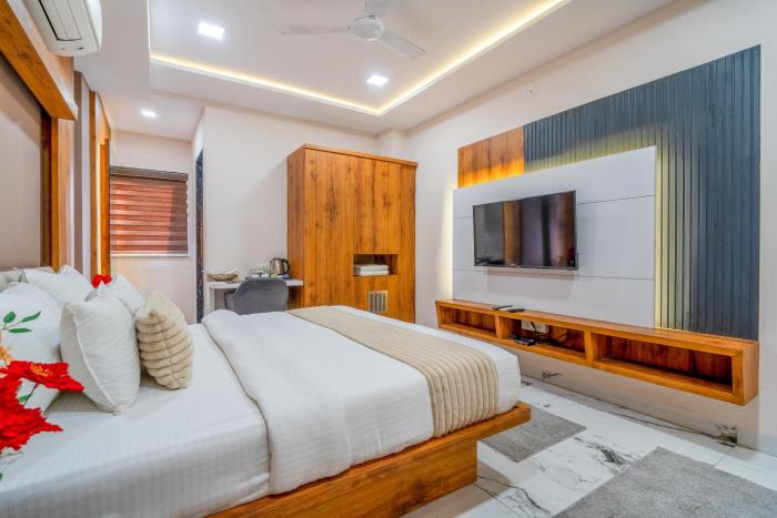 hotel deols paradise