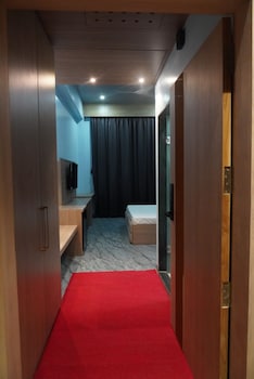 Viraj International Hotel,,2 star