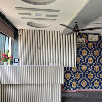 hotel radhe kuudasan