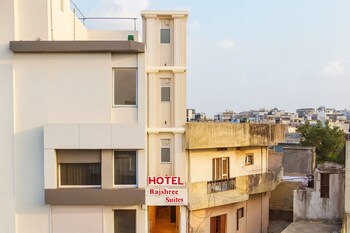 hotel rajshree suites
