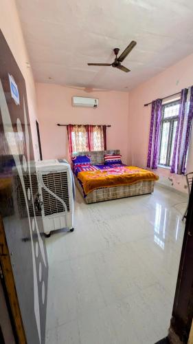 Hare Krishna Hotel & Restaurant,,3 star