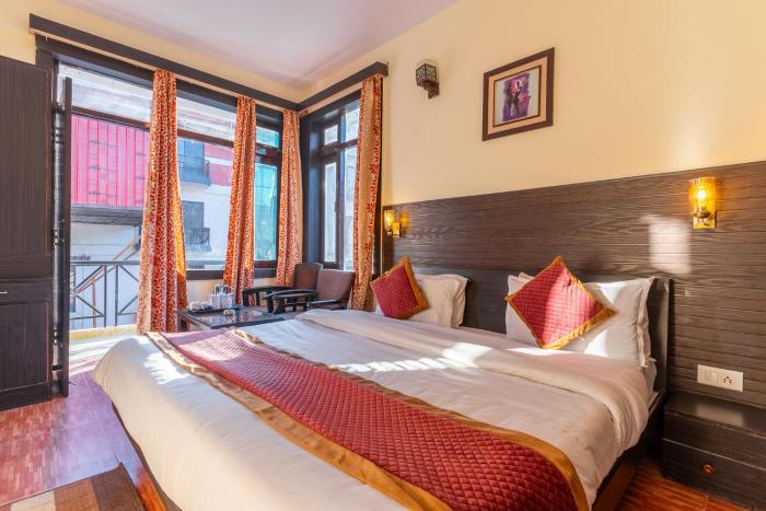 the raikwals by vista stays