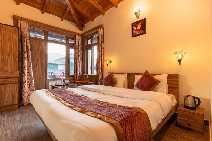 the raikwals by vista stays