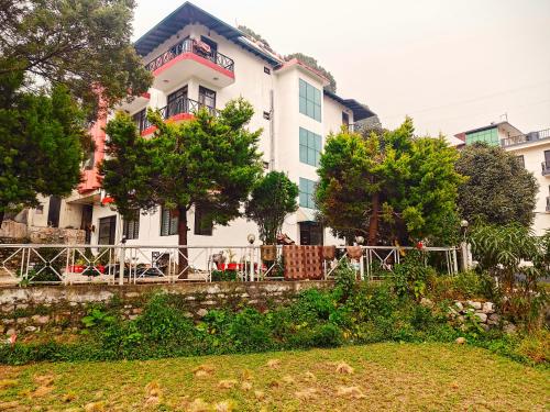 The Raikwals By Vista Stays,,3 star