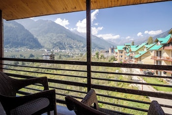 the aesthetic nest boutique stay and cafe