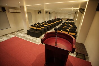 kanak residency thalassary