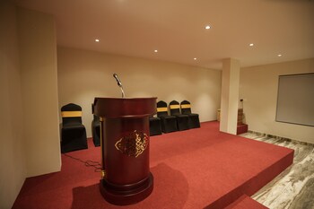 kanak residency thalassary