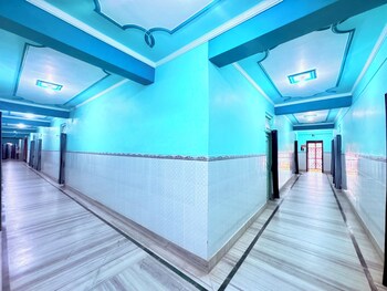 Binapani Hotel & Restaurant Tarapith,,2 star