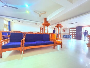 binapani hotel and restaurant tarapith