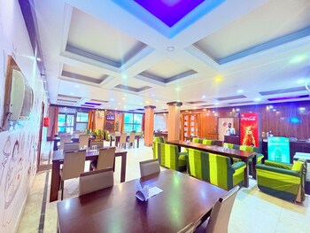 binapani hotel and restaurant tarapith