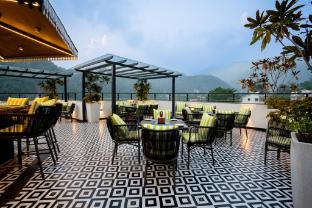 crestorio resort and spa dehradun