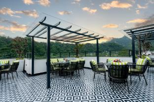 crestorio resort and spa dehradun