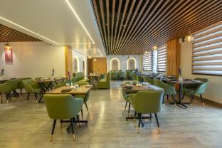 crestorio resort and spa dehradun