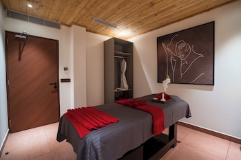 crestorio resort and spa dehradun