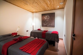 crestorio resort and spa dehradun