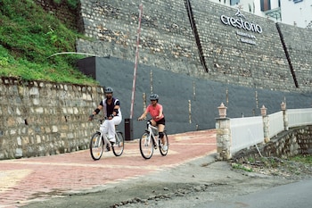 crestorio resort and spa dehradun