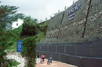 crestorio resort and spa dehradun