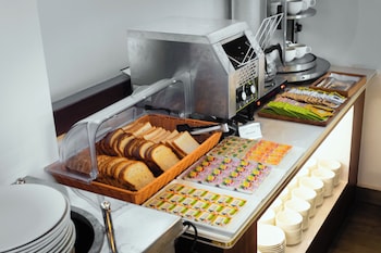 crestorio resort and spa dehradun