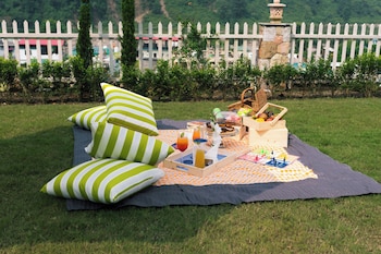 crestorio resort and spa dehradun