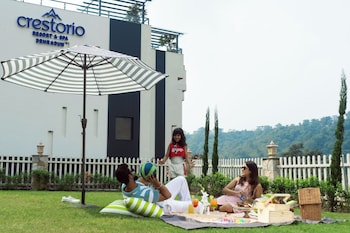 crestorio resort and spa dehradun