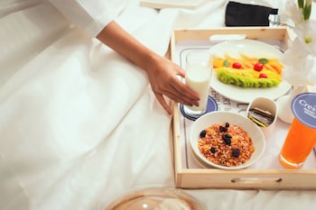 crestorio resort and spa dehradun