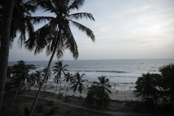 Thayil Kadaloram,,4 star