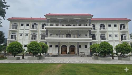 The Lychee Hotel & Resort,,0 star