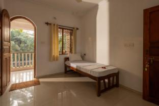 cashew garden homestay