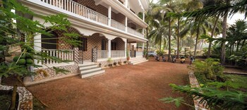 cashew garden homestay