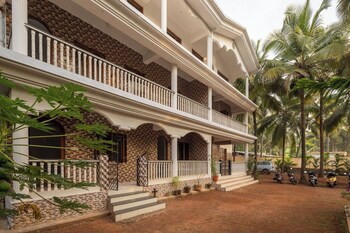 cashew garden homestay