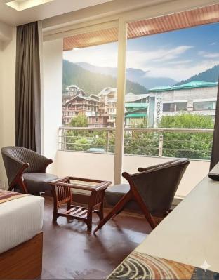 hotel skyline manali walking to mall road centrally heated