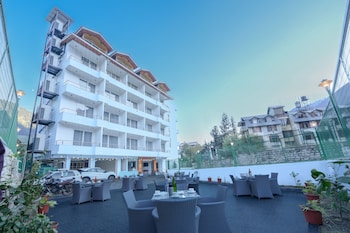 Hotel Skyline, Manali - Walking To Mall Road, Centrally Heated,,3 star