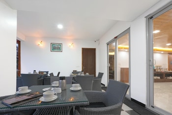 hotel skyline manali walking to mall road centrally heated