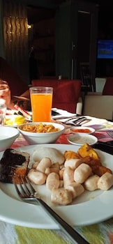 hotel skyline manali walking to mall road centrally heated