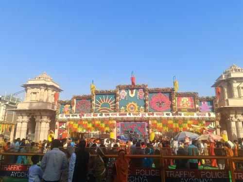 maa janki paying guest house