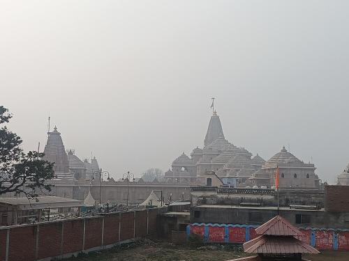 maa janki paying guest house