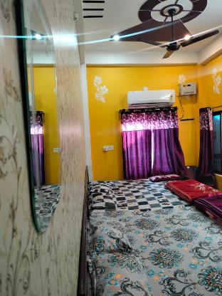 maa janki paying guest house