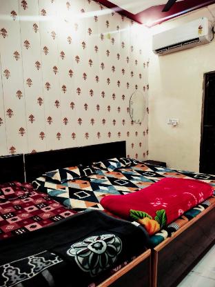 maa janki paying guest house